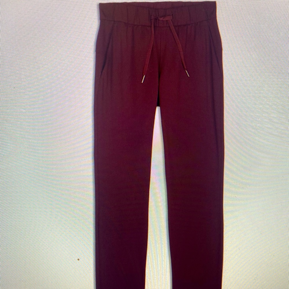 Lululemon On the Fly Pant, Size 4